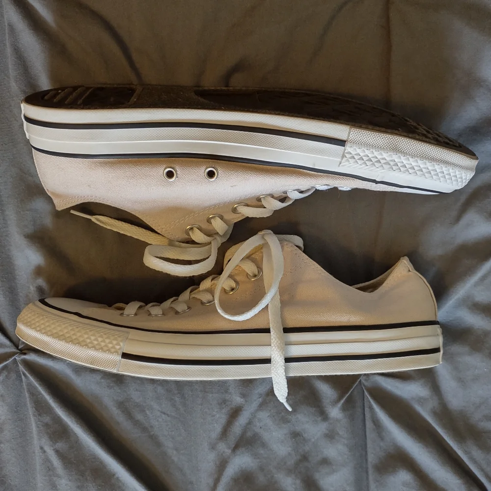 Converse All Star Sneakers Shoes Womens 11 Mens 9 Low Top Very Light Pink Skater - Picture 3 of 9